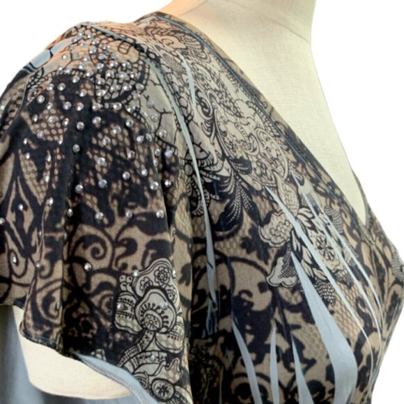 One World V-Neck Short Sleeve Top Sublimation Beaded Empire Waist Sz S #39A - Picture 6 of 8